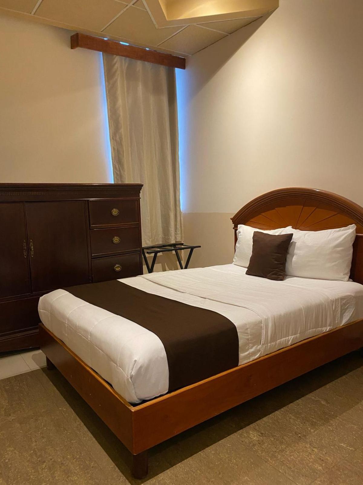 El Regio Hotell Monterrey Eksteriør bilde