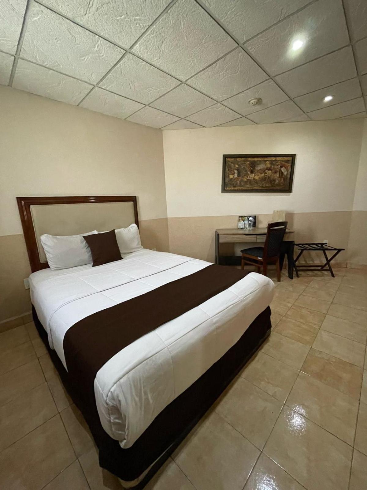El Regio Hotell Monterrey Eksteriør bilde